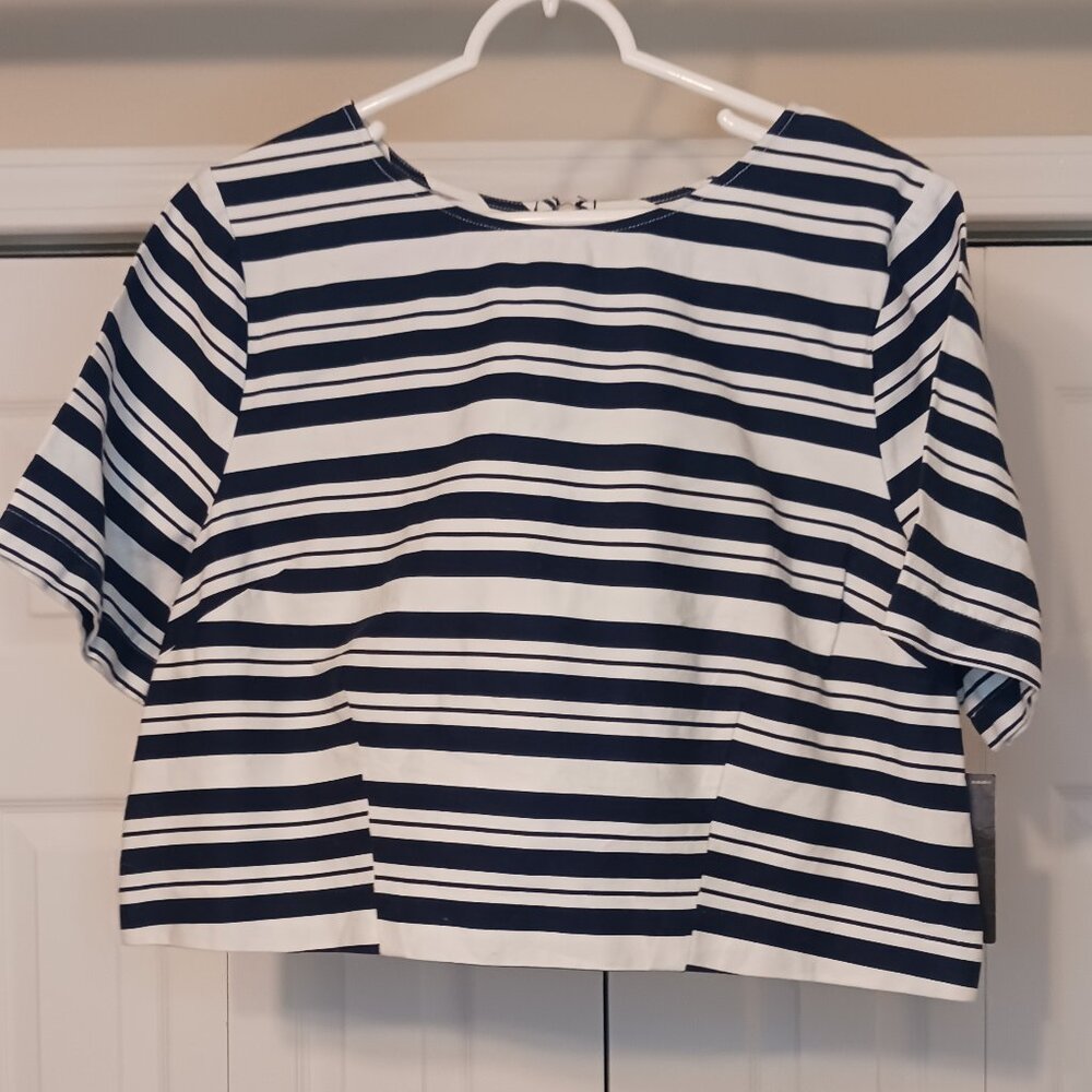 #162 3/$18 - NWT Stylus Blue/White Short Sleeve Top Size XL